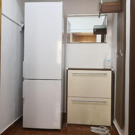 Apartament Cu Doua Camere Târgu Jiu Екстериор снимка